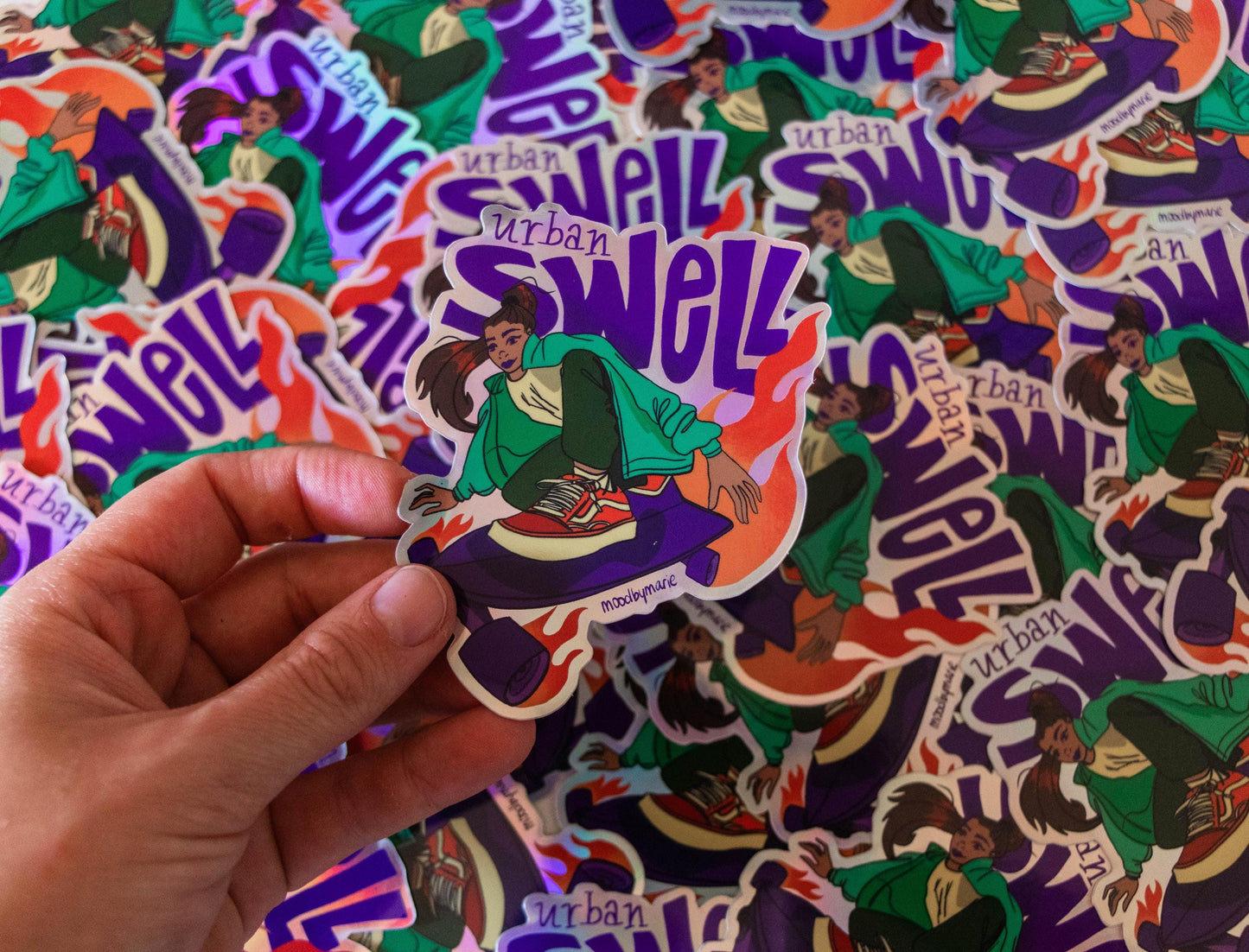 Sticker holographique skateuse "Urban Swell"